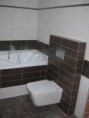 /album/sabenice/horni-koupelna-wc-a-vana-jpg/